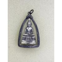 ราคา รูปหล่อกริ่งหลวงพ่อโสธร ปี 43 เนื้อเงิน พร้อมเลี่ยมกรอบเงินเก่า (56803770558)