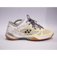 ราคา รองเท้าพื้นยาง YONEX รุ่น 03ZM Size: 43 ยาว: 27. cm สภาพ 85% พื้นหนึบ เกาะสนามดี ไม่มีลื่น ​มือสอง ของเเท้ (14884163315)