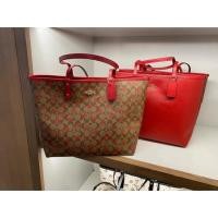 ราคา COACH Reversible City Tote (6131275897)