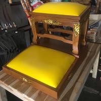 ราคา โต๊ะกราบรองเข่าไม้สักแท้ แกะลายลงทองหน้า9 (19415268087)