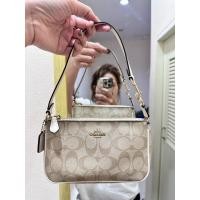 ราคา กระเป๋าสะพายมินิมือ2 coach แท้100% หิ้วจากช็อปอเมริกา (24697569828)