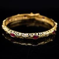 ราคา กำไลข้อมือพลอยทับทิม(Natural Ruby) สีชมพูแดงสวยมาก ตัวเรือนเงินแท้ 92.5 % ชุบทองคำ พลอยแท้จากประเทศพม่า (42851208076)