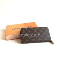 ราคา New LV zippy monogram in red dc20 (1887736677)