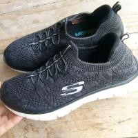 ราคา Skechers มือสอง แท้ s.37/24 ซม. (5624194561)