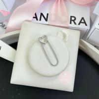 ราคา (ของแท้100%) Pandora ME Safety Pin Brooch เข็มกลัด(ไม่รวมชาร์ม) ใส่ชาร์มเพิ่มได้ (26105299170)