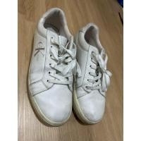 ราคา รองเท้ามือสอง calvin klein สีขาว (27143887086)