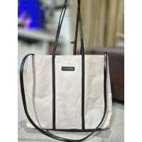 ราคา กระเป๋าสะพายข้าฃแบรนด์BANANA REPUBLIC (52301513964)