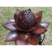 ราคา โคมไฟดอกจอกทำจากกะลามะพร้าว สำหรับตั้งบนโต๊ะ ห้องทำงาน ห้องนอน ห้องสปา สามารถถอดประกอบได้ (2010420463)