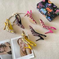 ราคา รองเท้าส้นสูงผู้หญิง DIOR แท้ 1:1 คุณภาพสูง พิมพ์ลายสุภาพสตรีแบบใหม่ ออกแบบทรงหัวแหลม พร้อมเข็มขัด buckle เพียวๆ ทำจากหนังแกะแท้ สวมใส่ง่ายและสวยงาม (48304584559)