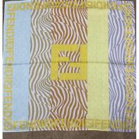 ราคา ผ้าเช็ดหน้า fendi มือสอง ลายสวยๆ สีสวยๆ ของแท้ค่า (42964924855)