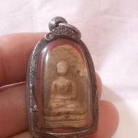 ราคา พระกรุเนื้อดิน พระคงลำพูนเนื้อดินเก่าเม็ดบัวใต้ฐานกลมลอยตามตำราทุกประการเจ้าของเดิมเคยซื้อมาหลักหมื่นขายแบ่งปันจริงๆได้ (43677644384)