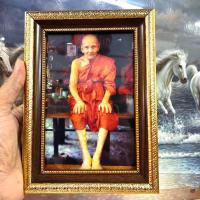 ราคา กรอบรูปพร้อมภาพ พระพรหมปัญโญ หลวงปู่ดู่ ขนาด 5x7 นิ้ว มีขาตั้งและที่แขวน เสริมฮวงจุ้ย เป็นของขวัญ ที่ระลึก (25563866046)