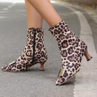 ราคา ซีเจแอล34-50ขนาดใหญ่เสือดาวพิมพ์ฝ้าหนังนิ่มงูพิมพ์ประสิทธิภาพกลับสตริงย้อนยุคแก้วไวน์ส้นสีจับคู่ลายสแควร์โลหะตกแต่งหลอดสั้นแฟชั่นรองเท้าซิปด้านข้าง (54104488833)