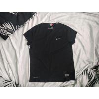 ราคา เสื้อกีฬามือสอง แบรนด์nike แท้ (21025710274)
