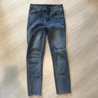 ราคา (มือ2) กางเกงยีนส์เกาหลี size M - Kristhaya woman jeans (6417147398)