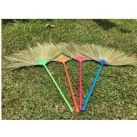 ราคา ไม้กวาดดอกหญ้า สินค้า OTOP #ไม้กวาดหนาพิเศษแบบด้ามสี แบบ 3 ด้าม (3558214166)