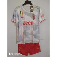 ราคา เสื้อบอลยูเวนตุสชุดเสื้อ+กางเกงXL (6346314971)