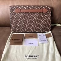 ราคา New! Burberry Clutch (21833004121)