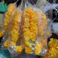 ราคา *****พวงมาลัยดาวเรืองกลมข้อมือเล็กจำนวน 10 พวง งานละเอียด งานสวย ราคาโรงงาน***** (4257685522)