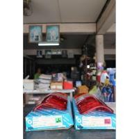 ราคา Mazda ฝาไฟท้าย รุ่นไฟท์เตอร์ ซ้าย-ขวา ปี2541 (40861274102)