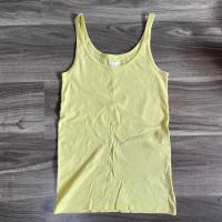 ราคา Levi’s เสื้อกล้าม เหลืองพาสเทล แท้ (23657791736)