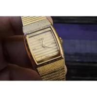 ราคา นาฬิกา Vintage มือสองญี่ปุ่น Seiko 8Y21 5000 Textured Dial ผู้หญิง ระบบ Quartz สี่เหลี่ยม รูปทรงเบาะ 21mm ใช้งานได้ปกติ (26268159274)