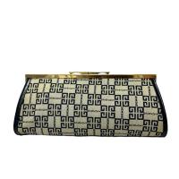 ราคา กระเป๋า GIVENCHY VINTAGE GG CLUTCH BAG MADE IN ITALY แท้ (28259134372)