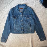 ราคา เสื้อแจ็คเก็ตยีนส์ denizen LEVI’s jacket denim (อก40) มือสอง (25295064730)