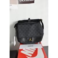 ราคา กระเป๋า Nike jordan monogram crossbody แท้ (23754778110)