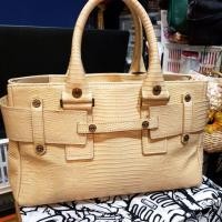 ราคา Samantha Thavasa กระเป๋าถือ มือสอง สภาพดี (1159444101)