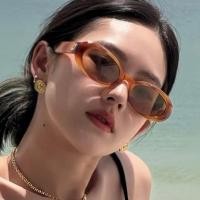 ราคา แว่นกันแดดแฟชั่นเกาหลีทรงวงรีสไตล์ใหม่สําหรับผู้หญิง แว่นตากันแดดทรงกลมเล็ก (45000590930)