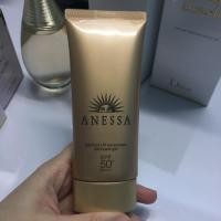 ราคา ของแท้% กันแดดสีทอง Shiseido Anessa Perfect UV Sunscreen Aqua Booster SPF50+PA++++ 90 g มือสองจาก 690 เหลือ 300 บาท (4609622488)