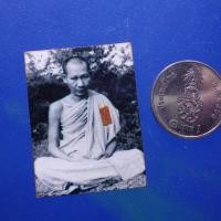 ราคา รูปถ่าย ขาว-ดำ ติดจีวร หลวงพ่อเกษม เขมโก กระดาษหนังไก่ ปี 2518.......A07ตช (44302082526)