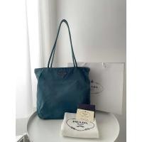 ราคา ❌SOLD❌Prada Vintage Nylon Tote Bag (22554437547)