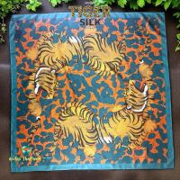 ราคา Antique Tiger Silk Scarf : ผ้าพันคอ ผ้าคลุมไหลผ้าไหม แบรนด์ Jim Thompson **ของแท้** (44267865579)