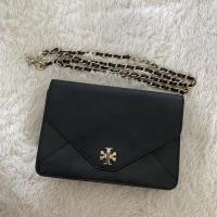 ราคา กระเป๋า Tory burchแท้ envelope มือ2 (10706804790)