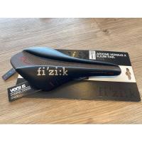 ราคา เบาะ FIZIK ARIONE VERSUSxK:IUM RAIL (10046539129)
