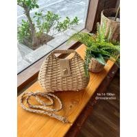 ราคา 14-198sn กระเป๋าสานสะพายคาดหนังทรงครึ่งวงกลม (29129728261)