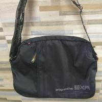 ราคา กระเป๋าสะพายข้าง EXR แท้ มือสองสภาพสวย (2607941744)