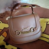 ราคา กระเป๋าสะพาย แบรนด์ jjenny มือสอง (7231626374)