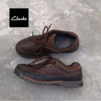 ราคา รองเท้า​หนัง​ Clarks​ สีน้ำตาล​ ของแท้​ มือสอง​ (5383606880)