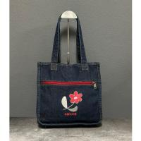 ราคา AEIOU No.355 กระเป๋ายีนส์สะพายคล้องไหล่ ปักลายดอกไม้ ลิขสิทธิ์แท้ (กว้าง11.5นิ้ว สูง11.5นิ้ว) (44751056309)