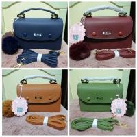 ราคา กระเป๋า Forever Young ทรงกล่องพับหน้าหมุด​ แถมปอมๆ (7256183248)