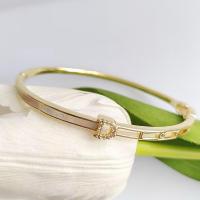 ราคา กำไลดีไซน์ D-Charm สีทองขาวสุดหรู (43923016076)