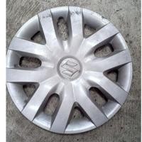 ราคา ฝาครอบกะทะ Suzuki Swift ขอบ 15 นิ้ว สภาพ70% มีรอยตามรูป (1080505616)