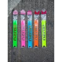 ราคา ริบบิ้นห้อยท้ายรถยนต์ ISUZU (อีซูซุ) **งานสะท้อนแสง 1 ชิ้น มี 2 สี** (11709446205)