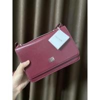 ราคา กระเป๋าสะพายสีแดง Guy Laroche ของเเท้100% (13334683238)