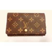 ราคา กระเป๋าสตางค์ Louis Vuitton แท้ ลาย LV มือสอง สภาพสวย ยาแนวเต็ม (1880120498)