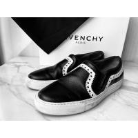 ราคา Givenchyรองเท้าจีวองชี่ มือสอง สภาพดี (10507700856)