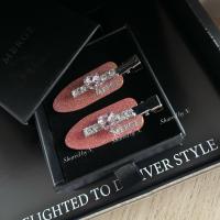 ราคา พร้อมส่ง : Merge Sevi Hair Clips Crystal pink (New in box) (24434279437)